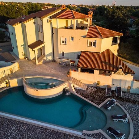 Apartamento Amela Pula Exterior foto