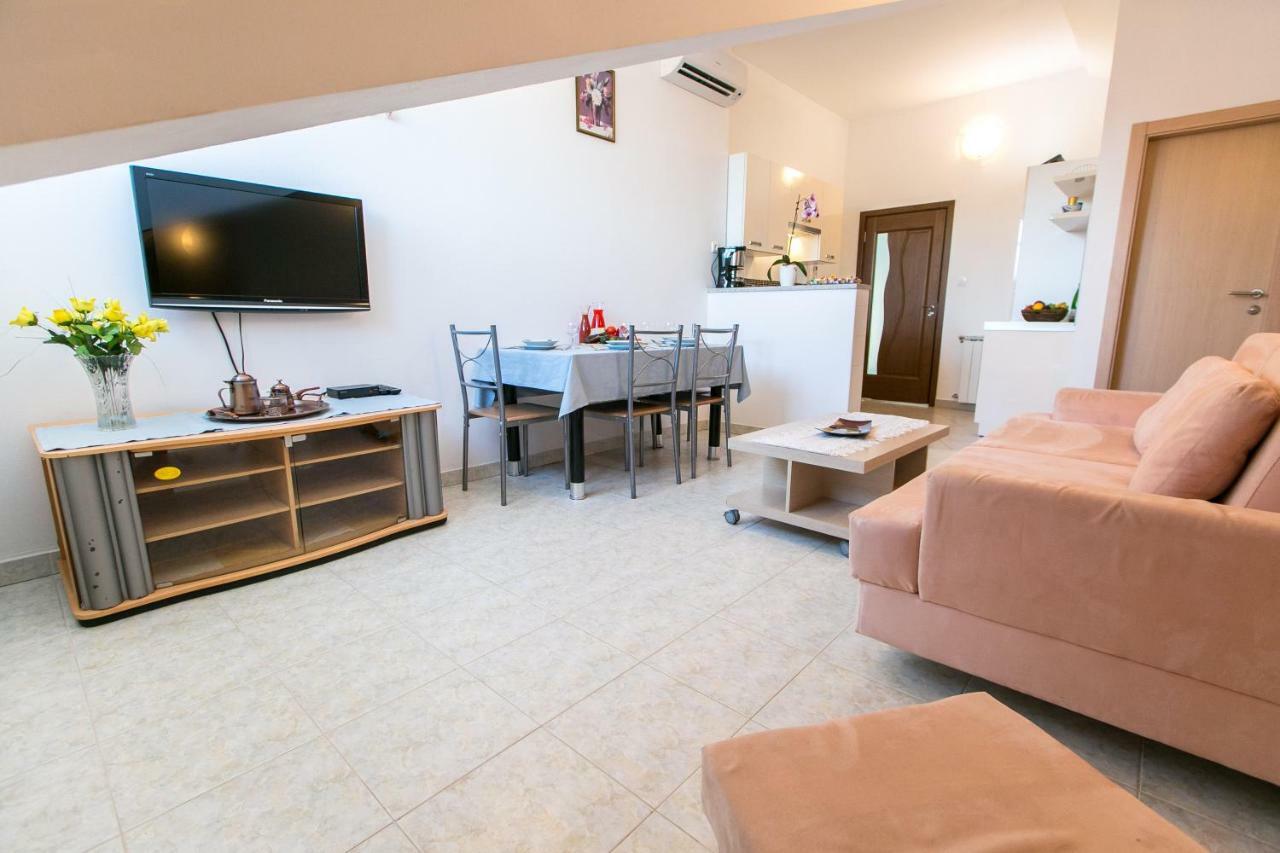 Apartamento Amela Pula Exterior foto