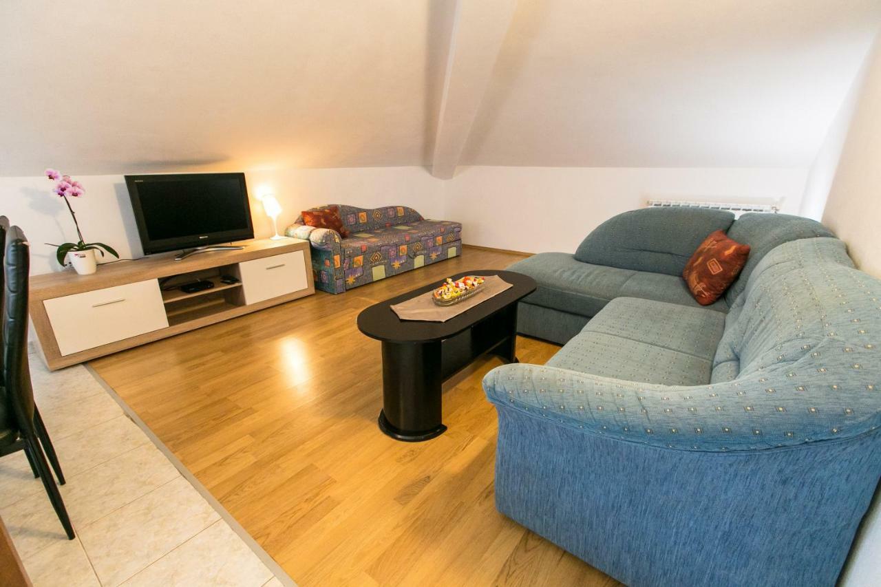 Apartamento Amela Pula Exterior foto