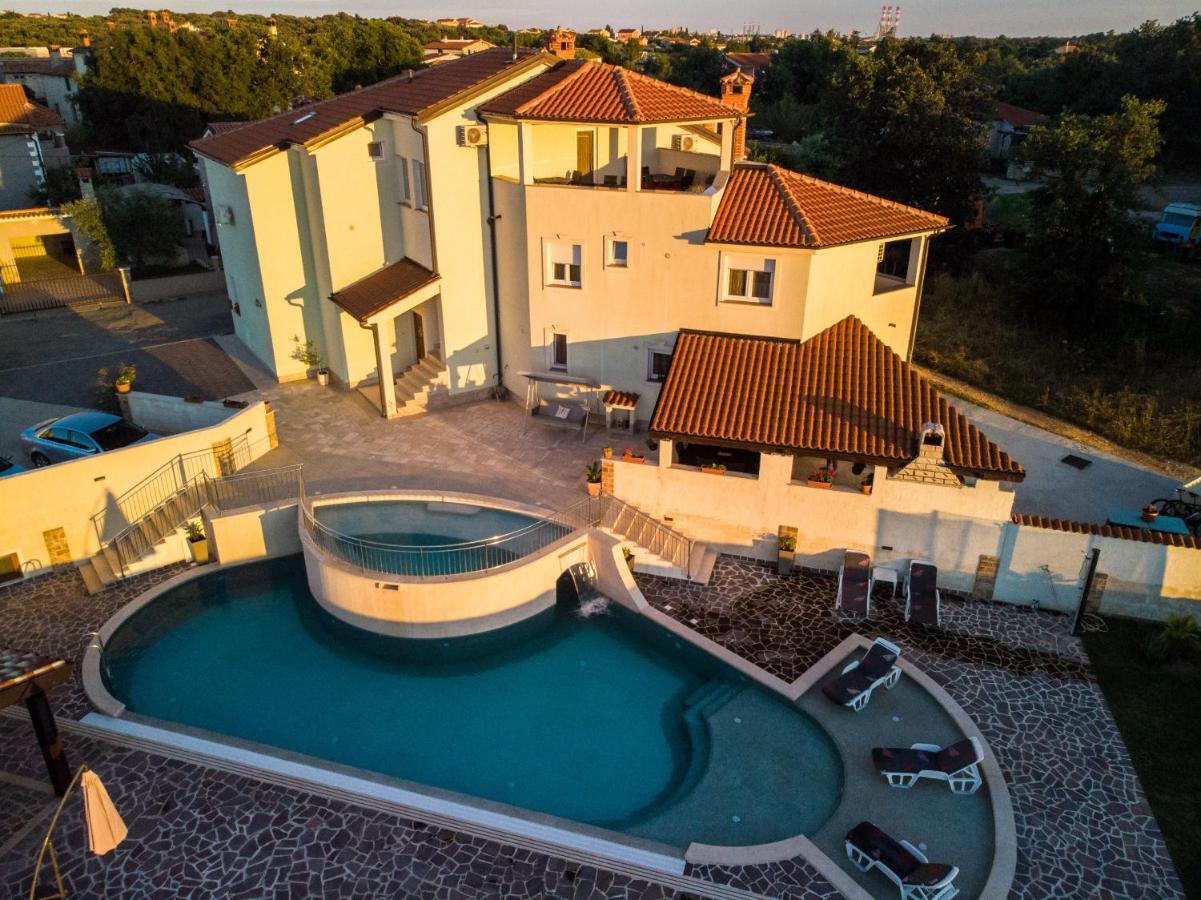 Apartamento Amela Pula Exterior foto