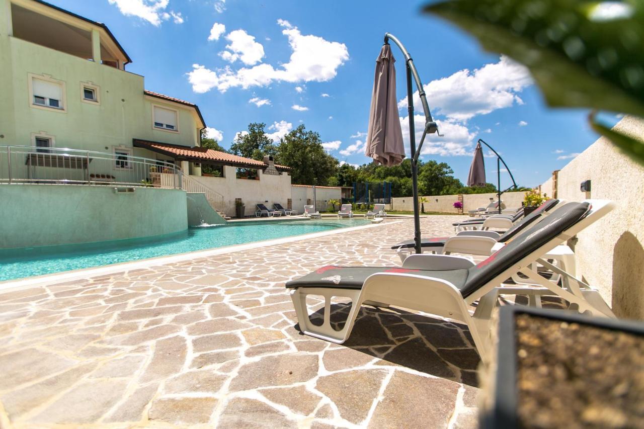 Apartamento Amela Pula Exterior foto